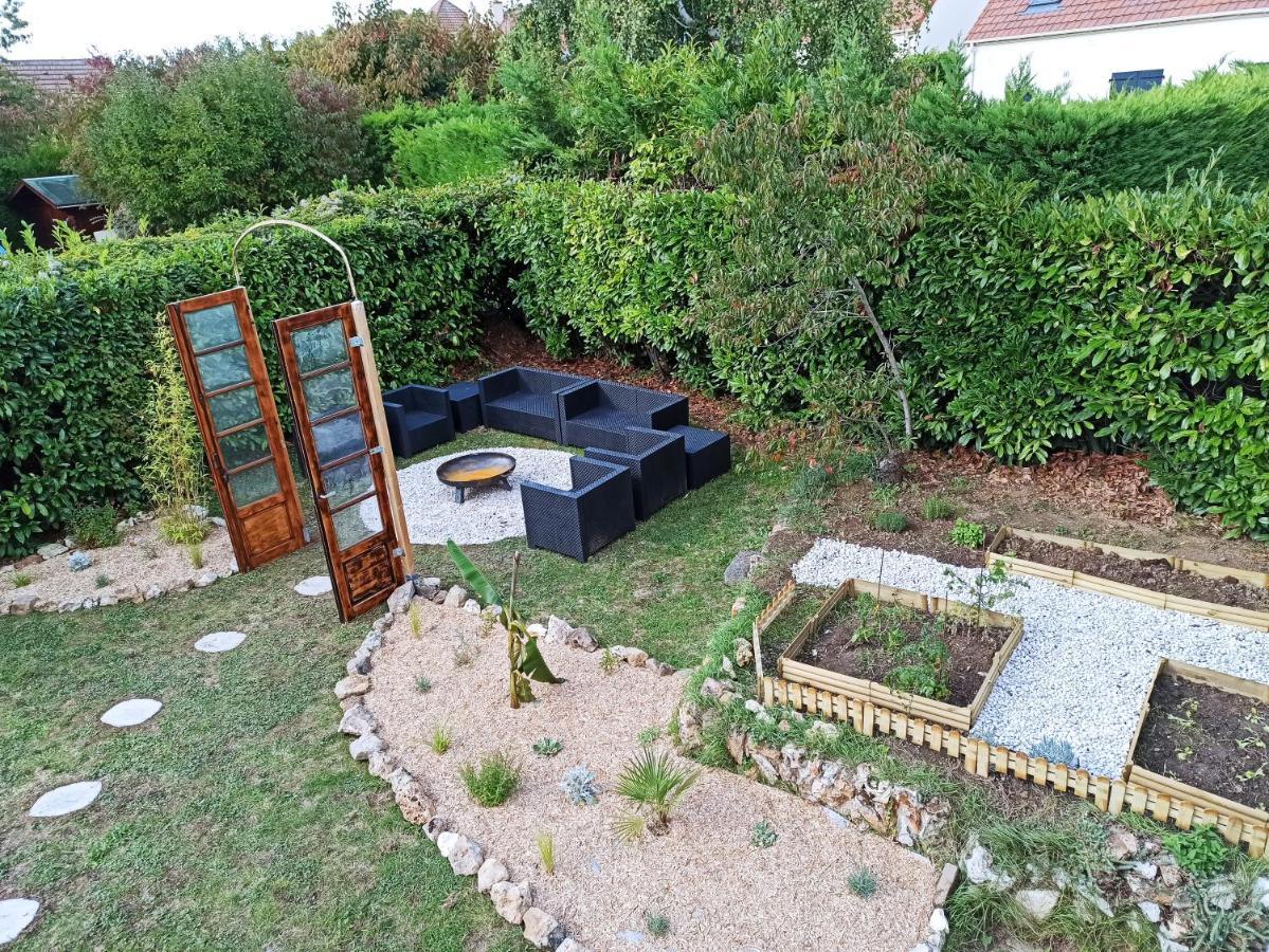 La Taniere Aux Loups Villa Montévrain Exterior foto